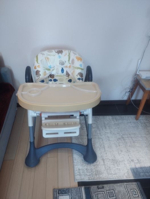 Продается детский стульчик для кормления.