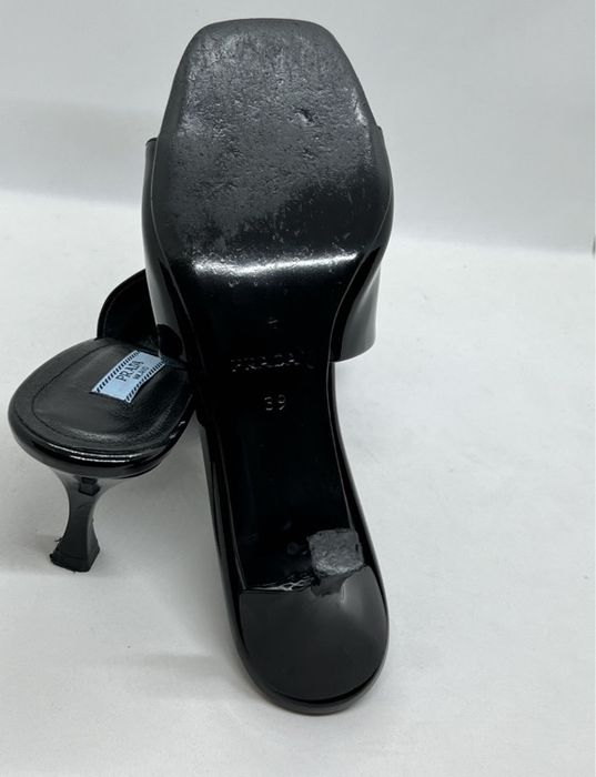 Винтидж чехли Prada