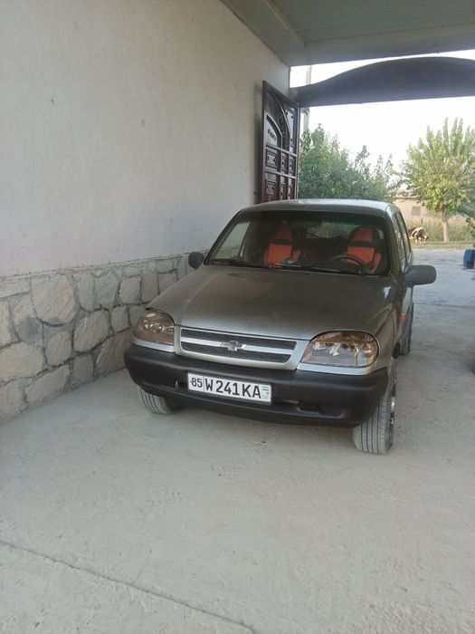 Chevrolet niva sotiladi