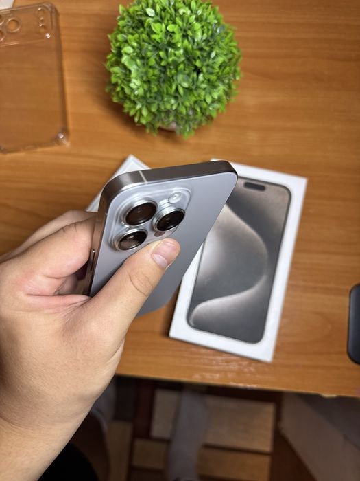 iPhone 15 Pro 256GB.85%.В Идеале! 10/10.