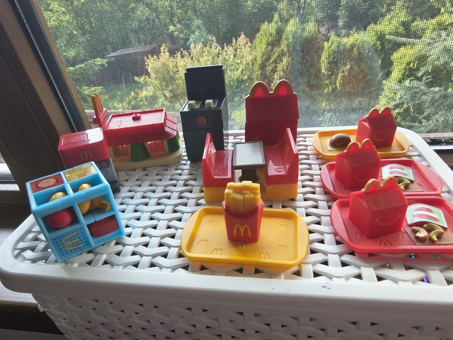 Jucării MCDONALD'S  colecția restaurantul