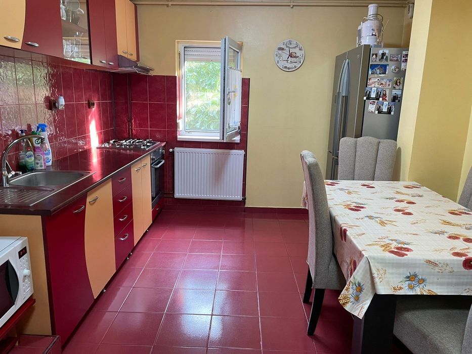 Apartament 3 camere decomandat