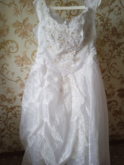 Свадебное платье могу дать на прокат