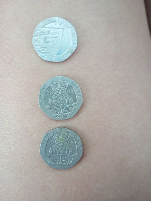 Стар руски часовник и монети