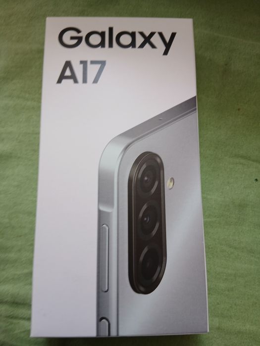 Galaxy A17 с 2 г гаранция не отварян.