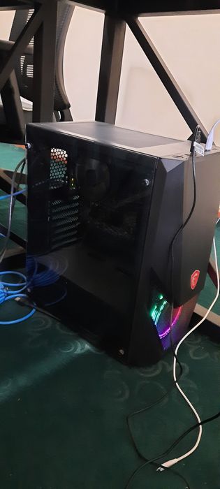 Камютер офисные с столь креслом