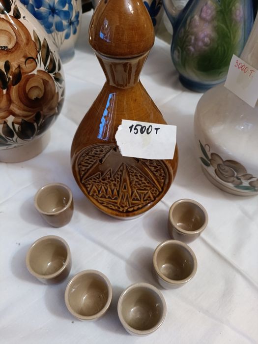 Кувшины керамические.