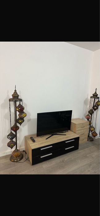 Masa de tv in stare buna