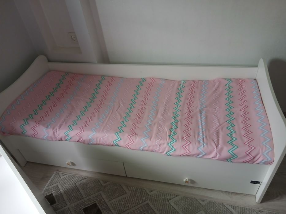 Детско легло със шкафче