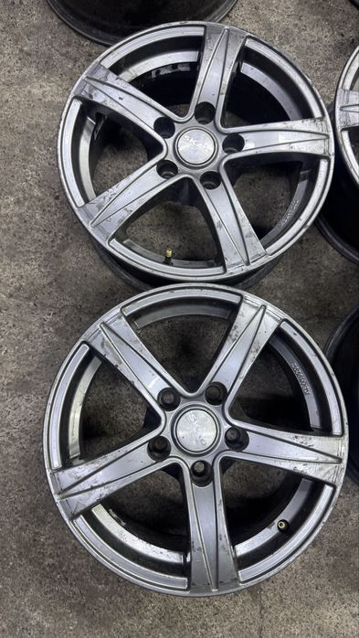 Диски  от  Мерс  р15  4 шт