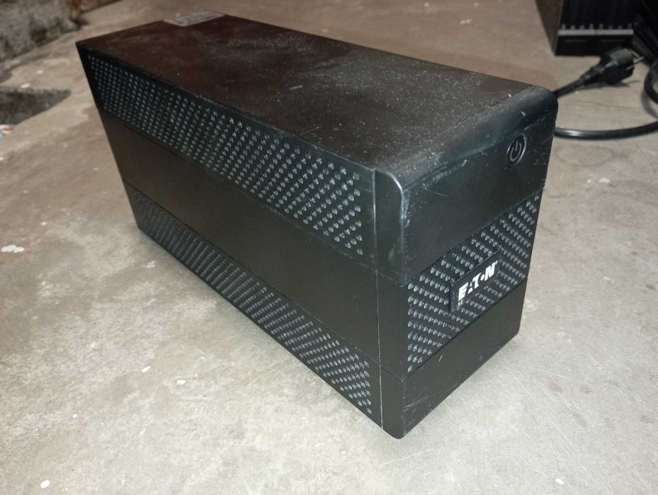 UPS EATON 360W С вградена батерия.