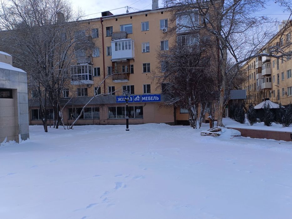 Помещение 200 м2 в мебельном салоне "Арай"