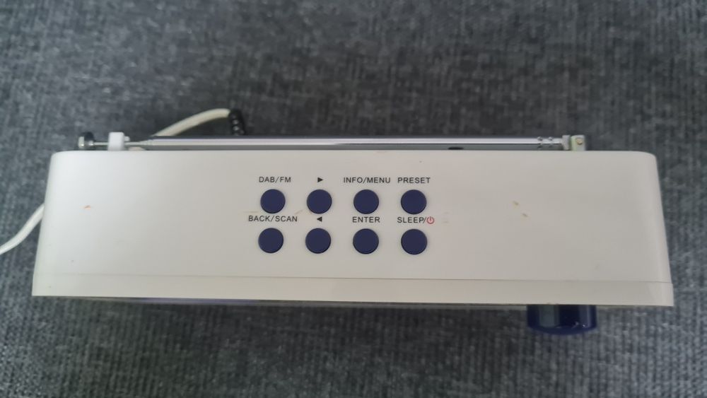 PEAQ DAB+/FM цифрово радио , стерео!