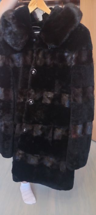 Мутоновая шуба с капюшоном