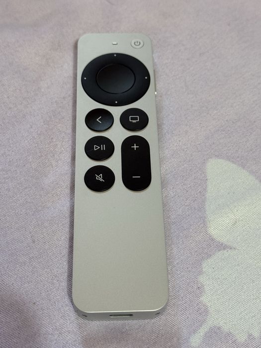 Apple tv + telecomanda + cablu hdmi