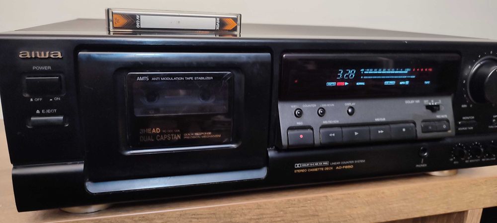 Продавам Aiwa ad -f850