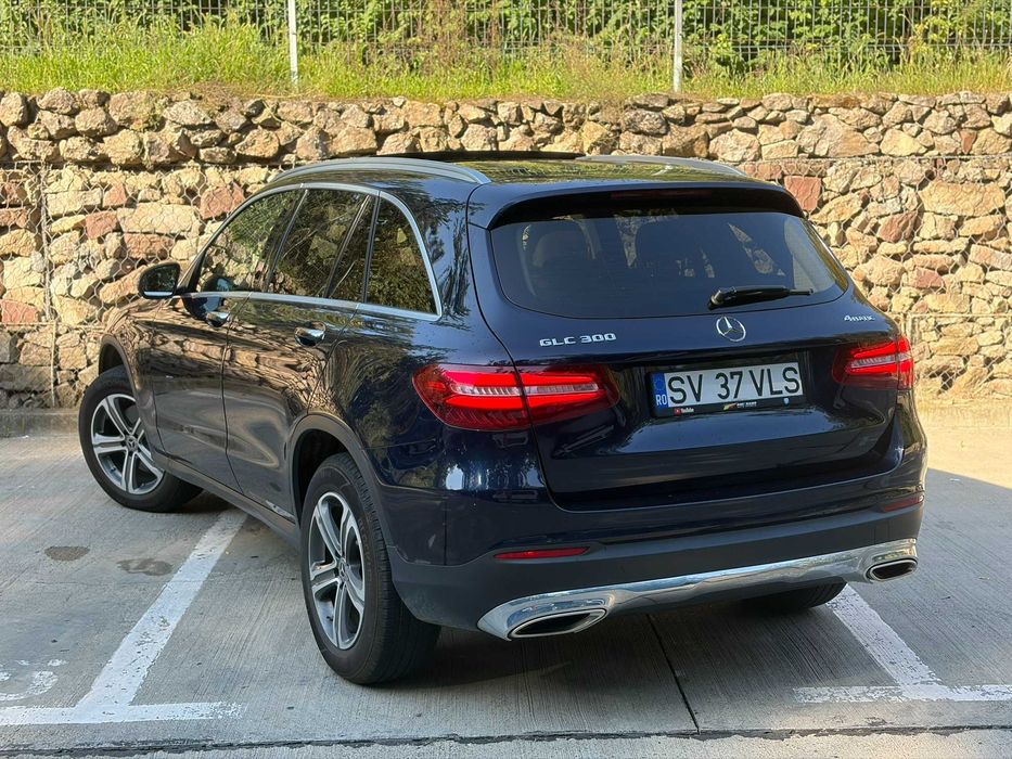 GLC 300 4Matic 4x4 Panoramic/ Camera/ Piele bej/ Memorii scaune/ Burmester