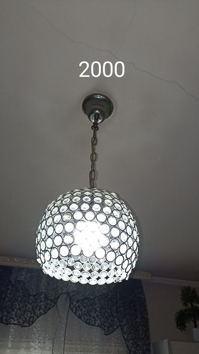 Срочно продам люстры