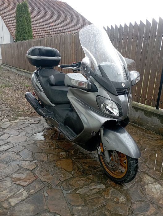 Suzuki Burgman 650