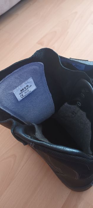 Кожени високи обувки