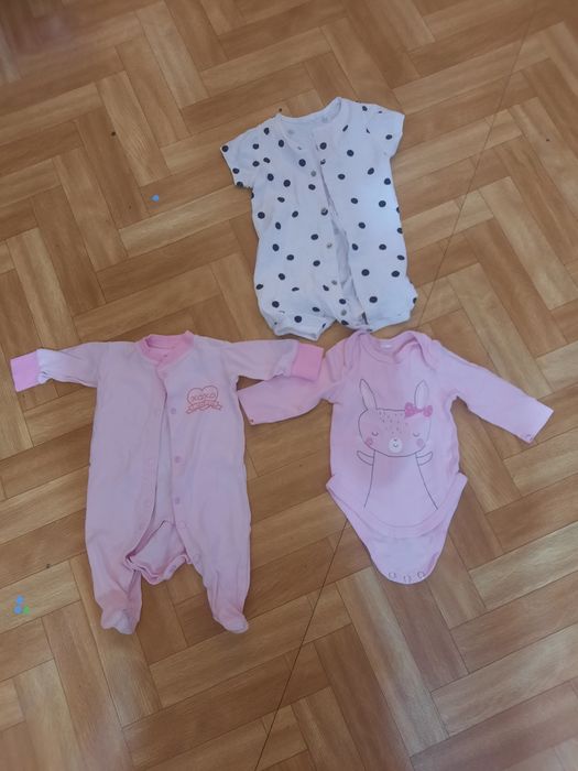 Продаю детские вещи