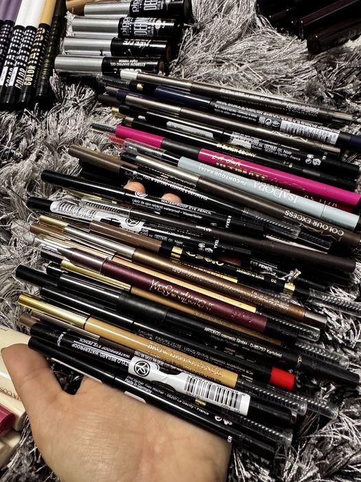 rujuri/ crieioane/ machiaje