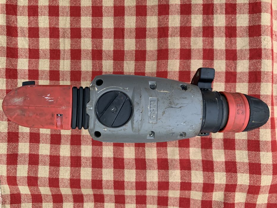 Milwaukee M18 CHPX /безчетков перфоратор/