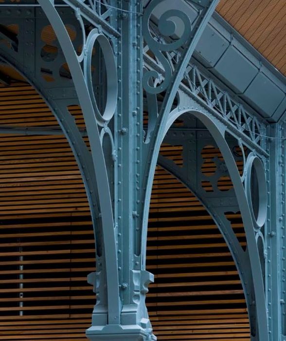 Confectii metalice clasice sau moderne