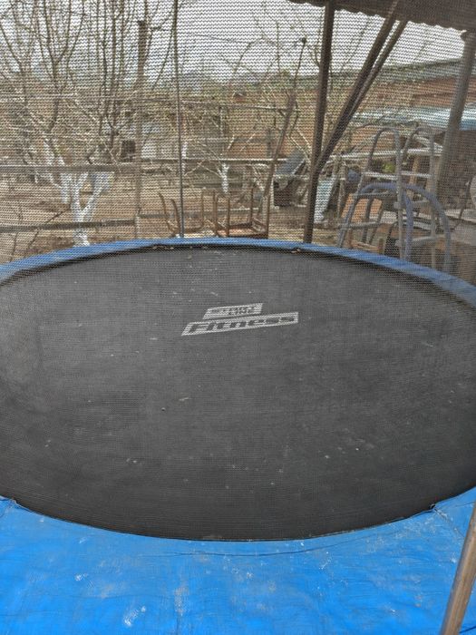 Батут каркасный большой,