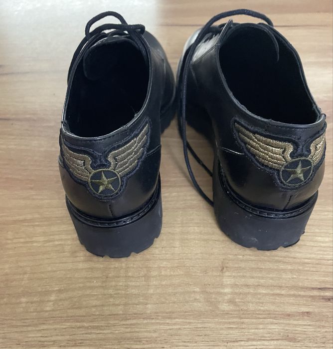 Дамски кожени обувки