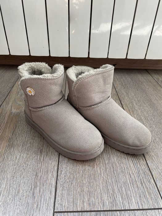 Продам угги 36р