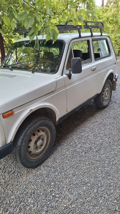 Niva 4×4  (Vaz 2121) narxini kelishamiz