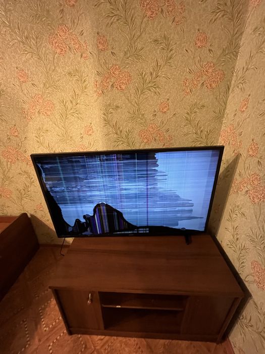 Продам телевизор Самсунг