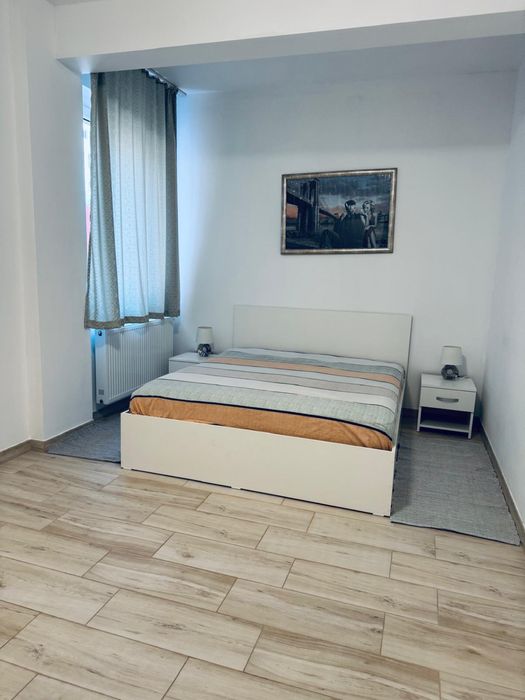 de inchiriat 3 camere ared uta