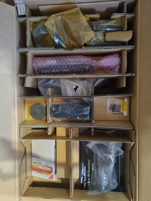 Видео камера sony HVR-S270E