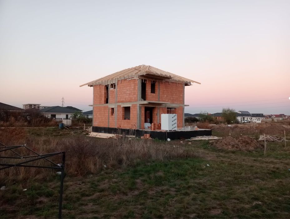 Teren intravilan 600 mp , curent bransat , apa , canal , gaz - Vedere 3