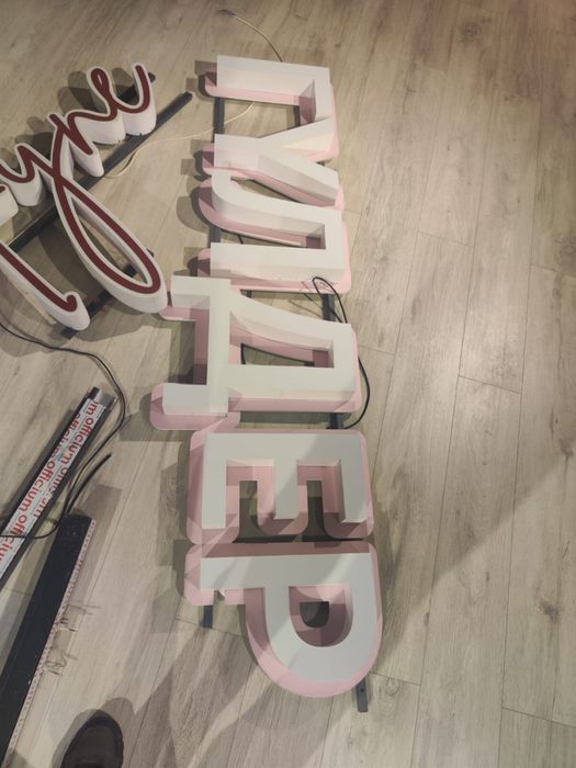 продам световые вывески срочно