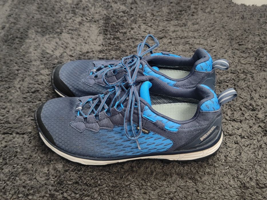 Туристически обувки Meindl