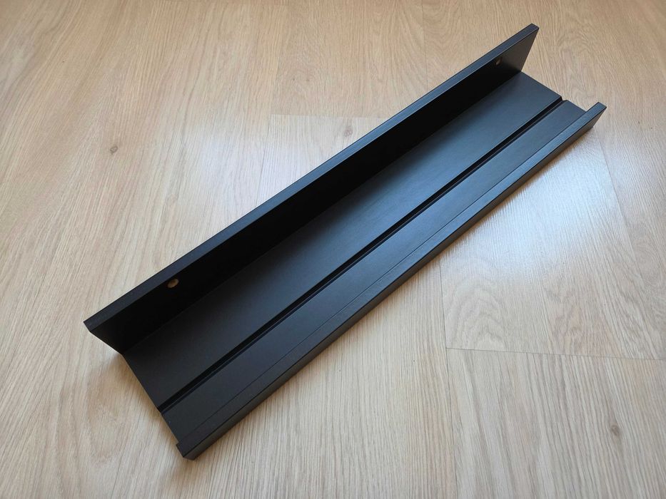 Продавам перваз IKEA MOSSLANDA