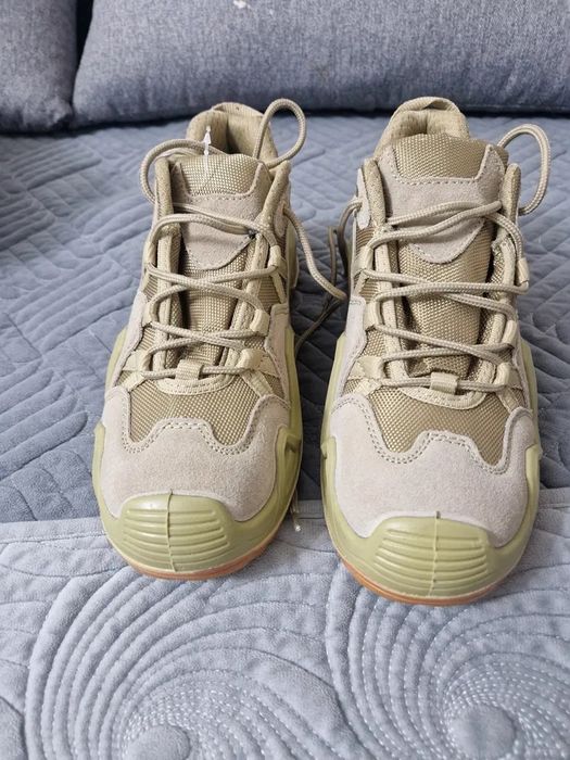 Кроссовки  тактические