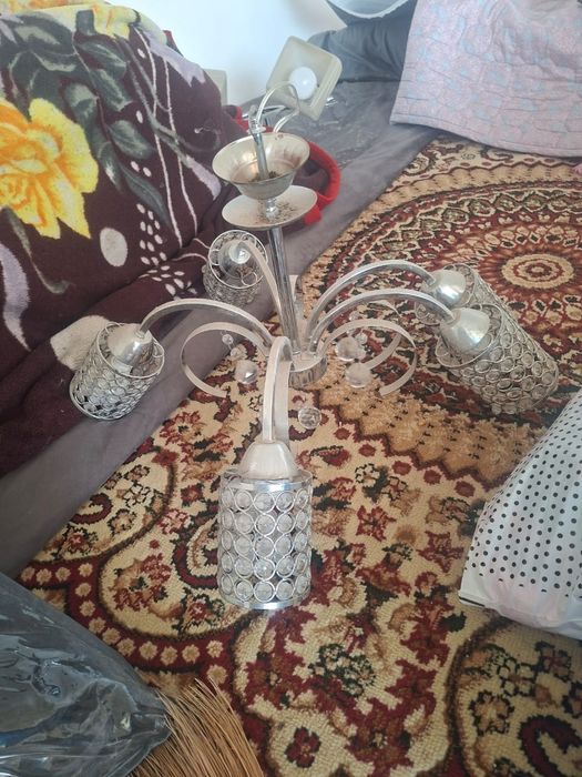 Продам люстры недорого