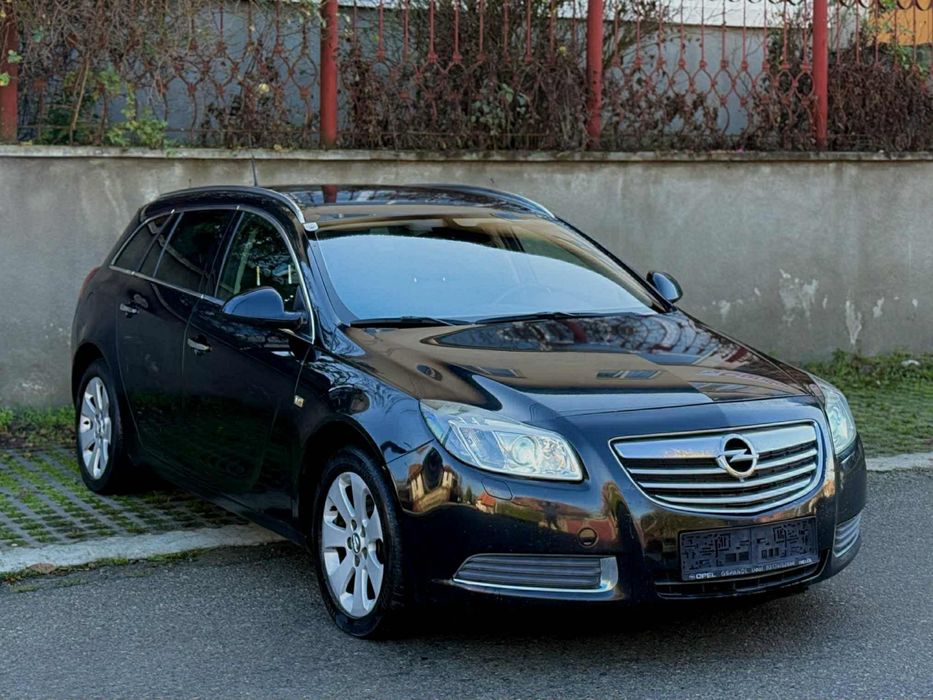 Opel Insignia 2011