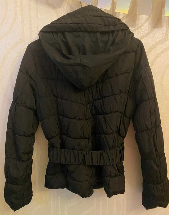 Geaca fas cu centura in talie Zara