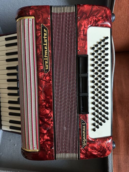 Акордеон Weltmeister gigantilli I