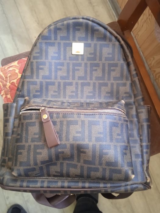 Рюкзак для школьника.