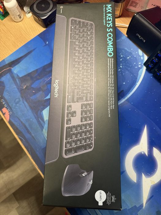 Kit Logitech MX Keys S Combo - Mouse MX Master 3S + Tastatura MX Keys S + Palmrest