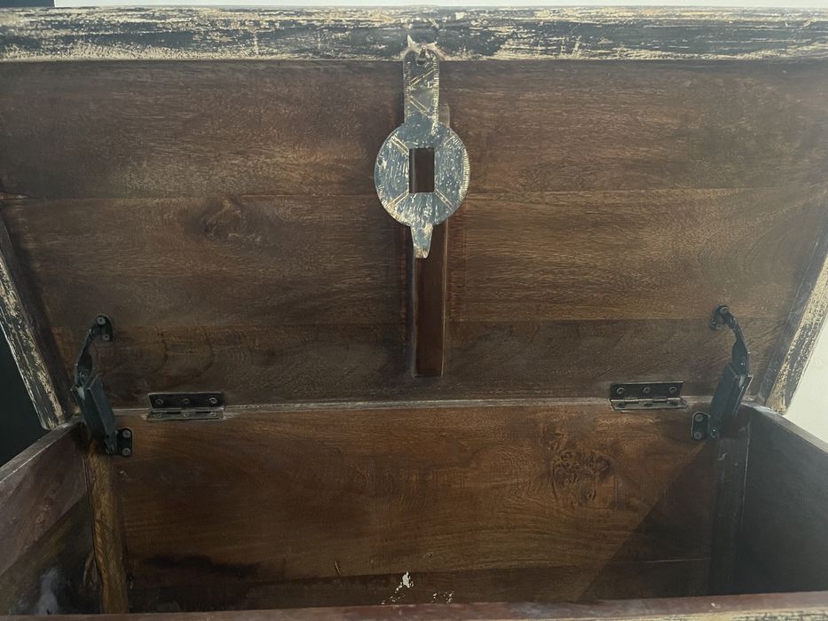 Cufar cu aspect antichizat