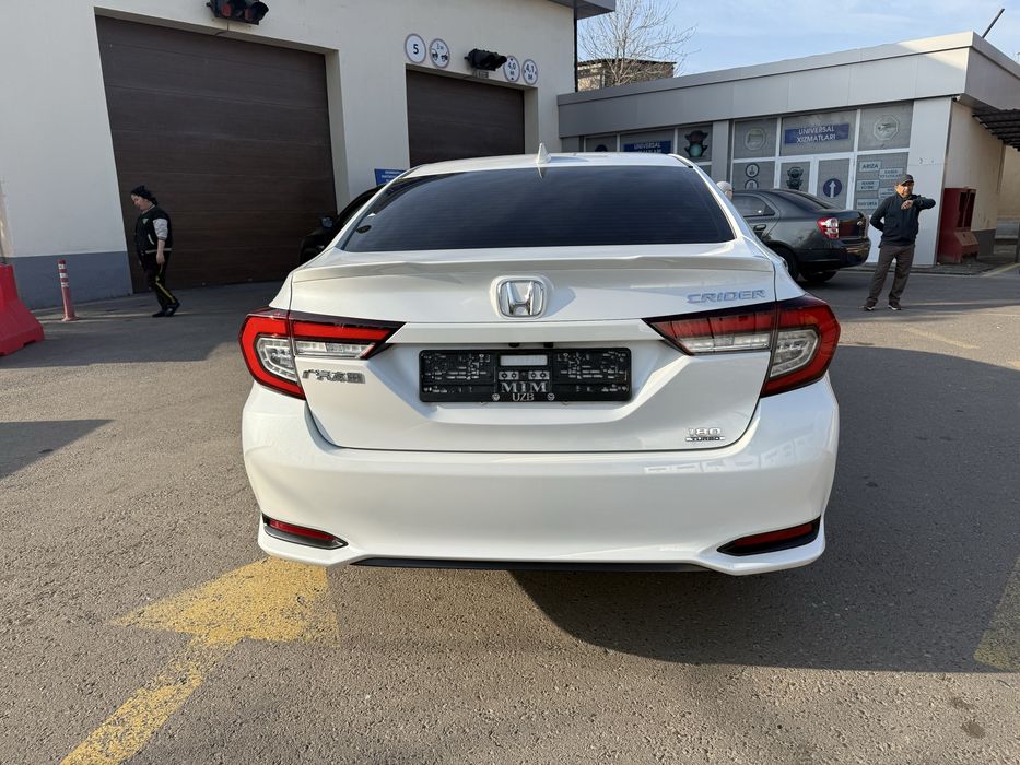 Honda crider / (2025) / 1 turbo /