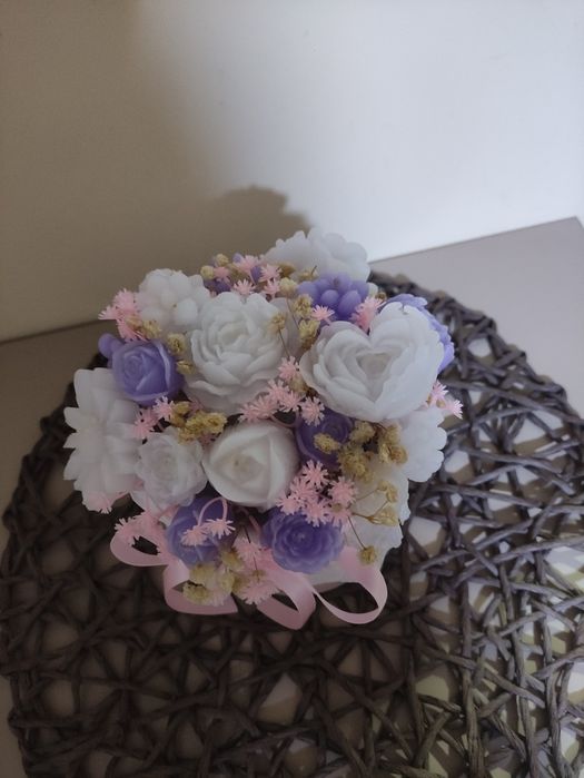 Букети от соеви свещи