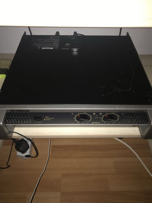 Cine este interesat Set Yamaha